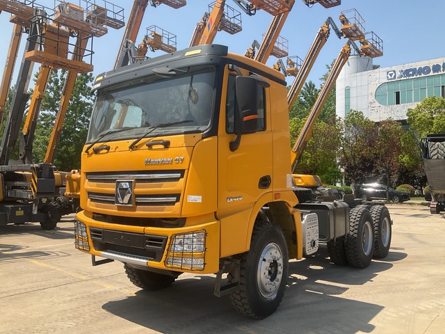 2018 XCMG NXG3250D2WC 6x4 Cab & Chassis