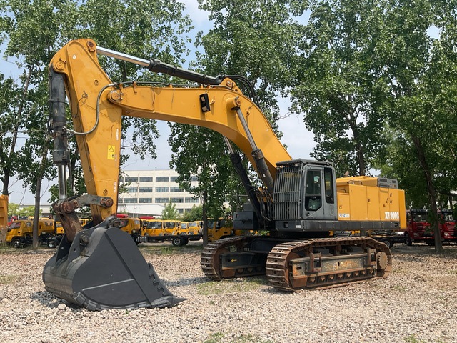 2015 XCMG XE900C Tracked Excavator