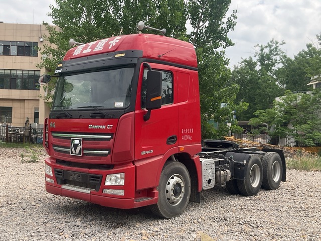 2019 XCMG NXG4250D5WC 6x4 Sleeper Truck Tractor