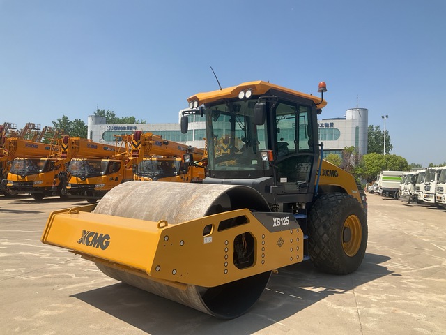 2022 XCMG XS125 Smooth Drum Compactor
